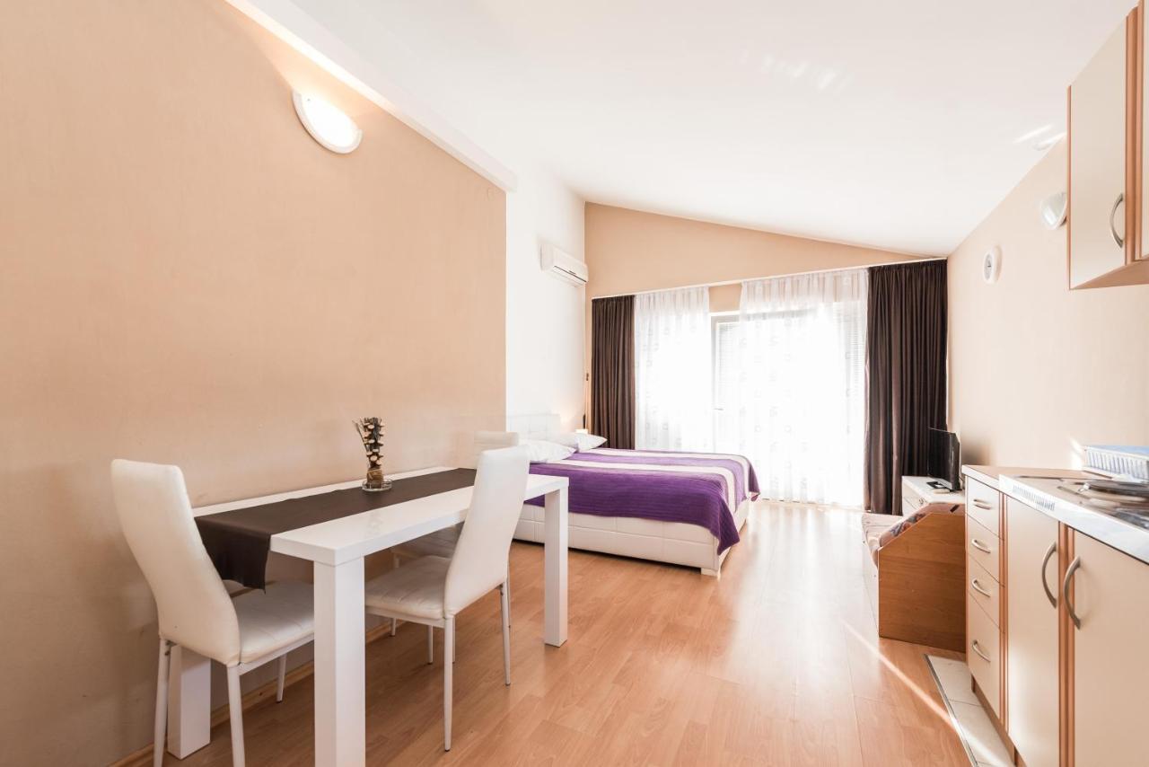 Apartments Danijela 1 Sukosan Luaran gambar